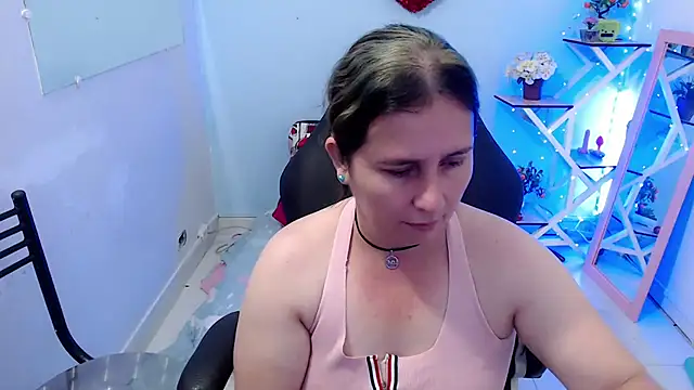 victoria jones online show from January 2026 11:48:02 AM