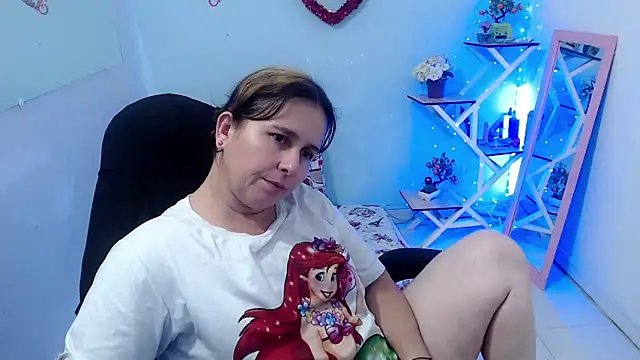 victoria jones online show from February 2026 03:38:01 PM