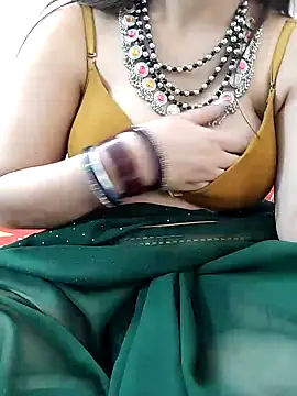 Snapshot of Diya_Chopra chatting on February 2025 07:15:01 AM Diya Chopra online show from February 2025 07:15:01 AM