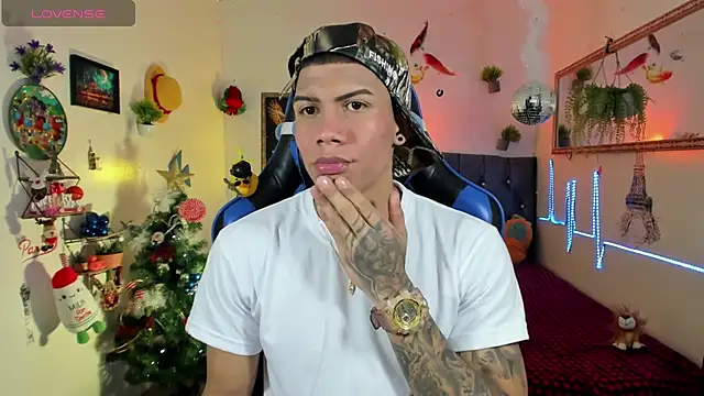 Damian latinxxx online show from November 2025 02:57:02 AM