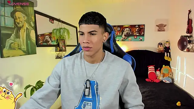 Damian latinxxx online show from March 2026 03:19:02 AM