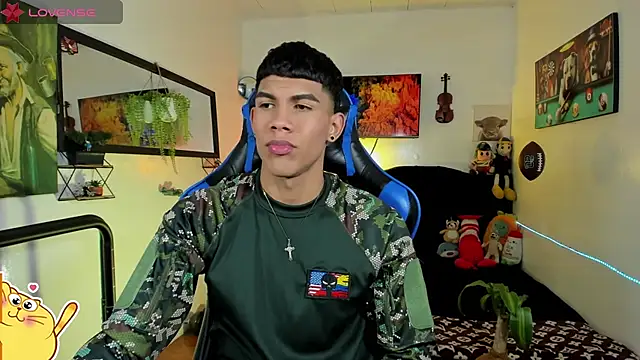 Damian latinxxx online show from April 2026 02:57:01 AM