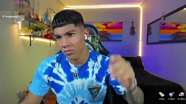 Snapshot of Damian_latinxxx chatting on July 2026 09:03:01 AM Damian latinxxx online show from July 2026 09:03:01 AM
