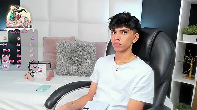 Santy carrington online show from December 2024 10:16:02 PM