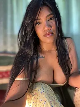 Snapshot of JennamartinyII chatting on January 2025 04:32:02 PM JennamartinyII online show from January 2025 04:32:02 PM