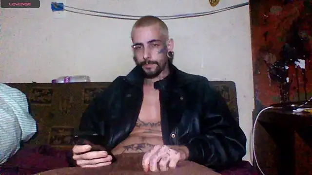 Snapshot of sellvageria chatting on May 2026 02:40:02 AM sellvageria online show from May 2026 02:40:02 AM