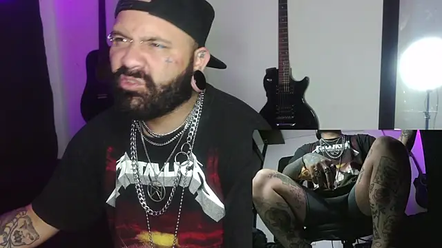 Snapshot of darkclothes chatting on December 2024 12:52:01 AM darkclothes online show from December 2024 12:52:01 AM