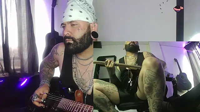 Snapshot of darkclothes chatting on December 2024 05:02:01 PM darkclothes online show from December 2024 05:02:01 PM