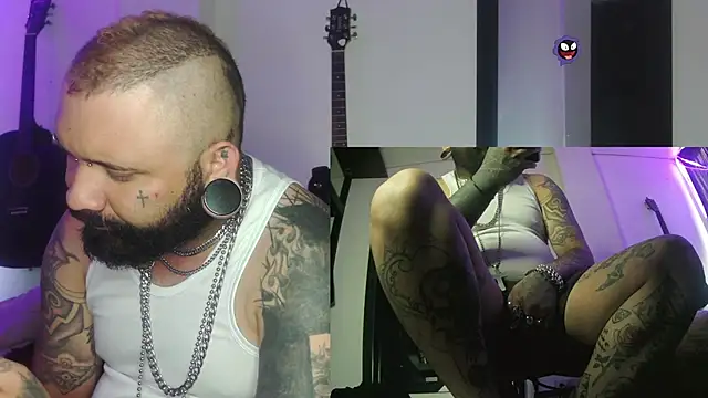 Snapshot of darkclothes chatting on December 2024 03:42:01 PM darkclothes online show from December 2024 03:42:01 PM