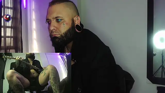 Snapshot of darkclothes chatting on January 2025 08:58:02 PM darkclothes online show from January 2025 08:58:02 PM