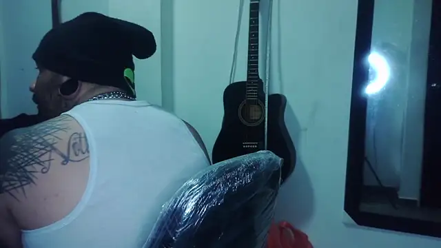 Snapshot of darkclothes chatting on February 2025 11:12:01 PM darkclothes online show from February 2025 11:12:01 PM