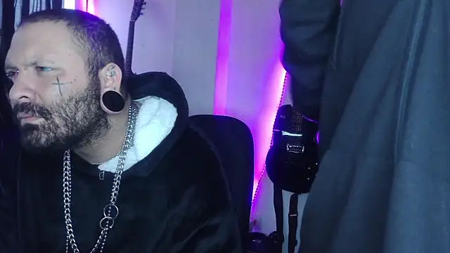 Snapshot of darkclothes chatting on February 2025 11:33:01 AM darkclothes online show from February 2025 11:33:01 AM