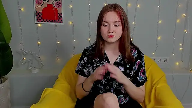 Snapshot of Sshy_Dream chatting on October 2025 08:25:02 AM Sshy Dream online show from October 2025 08:25:02 AM