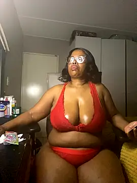 Nomthie online show from October 2025 10:37:01 PM