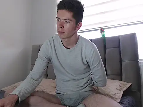 Snapshot of Eliantg chatting on December 2024 09:08:02 PM Eliantg online show from December 2024 09:08:02 PM