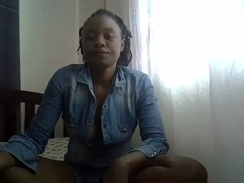 Snapshot of Amanda255 chatting on April 2026 08:12:02 AM Amanda255 online show from April 2026 08:12:02 AM