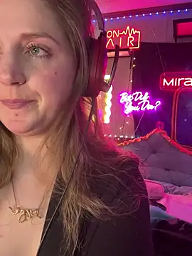 mirannacult online show from December 2024 08:14:02 PM