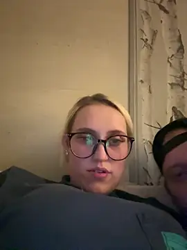 StrawberryCheww online show from March 2026 11:40:01 AM