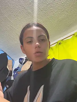 karolainvalentina online show from October 2025 09:52:01 PM