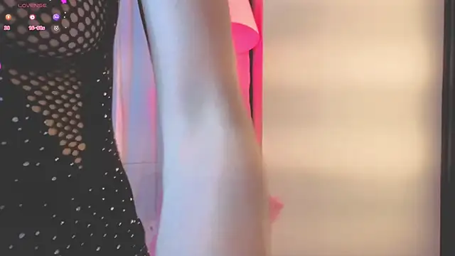 Scarlet Red  online show from March 2026 12:12:02 PM