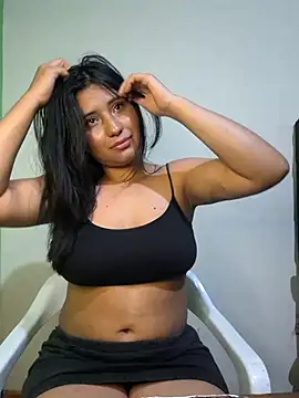 Snapshot of yuliparis chatting on February 2025 03:08:01 AM yuliparis online show from February 2025 03:08:01 AM