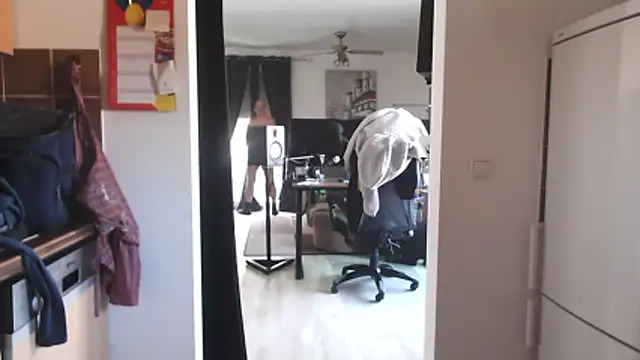 Nomi1612 online show from April 2026 07:45:01 AM