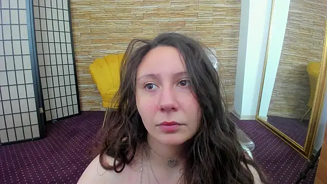 AishaRouhi online show from November 2025 05:40:01 AM