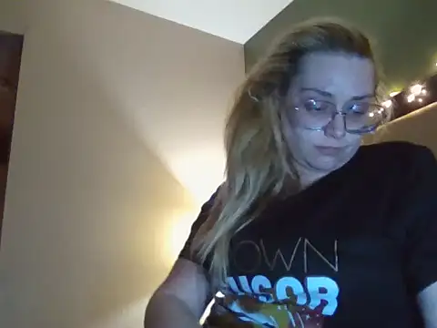 Lalalynn online show from April 2026 10:42:01 AM