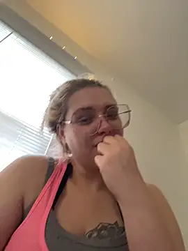 Lalalynn online show from April 2026 05:48:02 PM