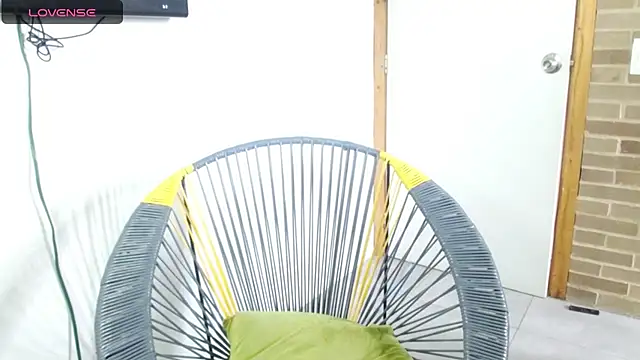 helenacyruss online show from November 2025 05:52:01 PM