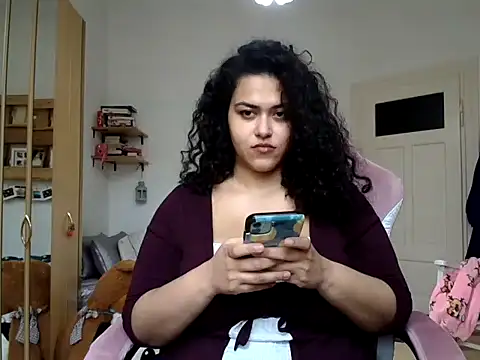 Curvydesifromgermany online show from February 2026 11:53:02 AM