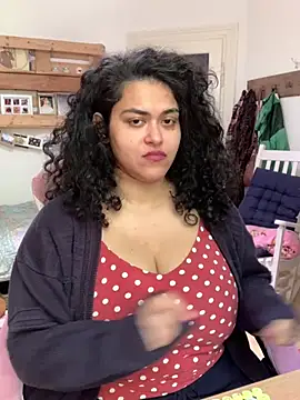 Curvydesifromgermany online show from May 2026 11:50:01 AM
