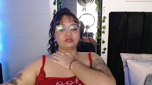 Snapshot of Alezapark chatting on July 2026 10:10:01 AM Alezapark online show from July 2026 10:10:01 AM