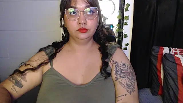Snapshot of Alezapark chatting on July 2026 01:52:02 AM Alezapark online show from July 2026 01:52:02 AM