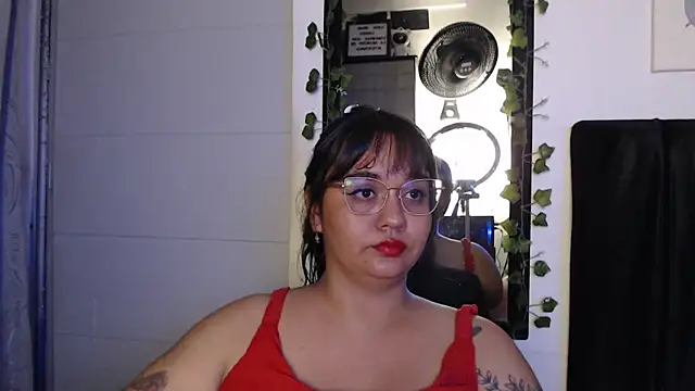 Snapshot of Alezapark chatting on July 2026 02:10:02 AM Alezapark online show from July 2026 02:10:02 AM
