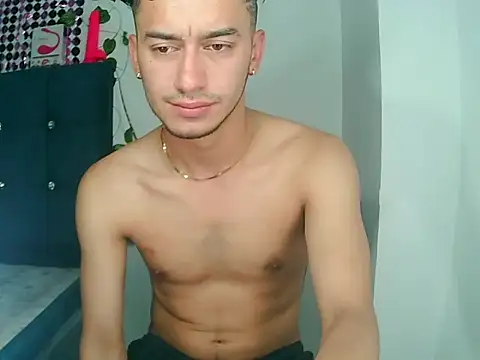 Snapshot of Kevin_Torres chatting on December 2024 04:24:02 PM Kevin Torres online show from December 2024 04:24:02 PM