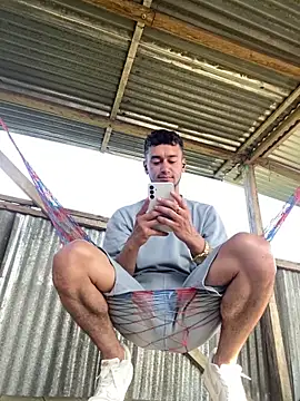 Snapshot of Kevin_Torres chatting on January 2025 01:14:01 PM Kevin Torres online show from January 2025 01:14:01 PM