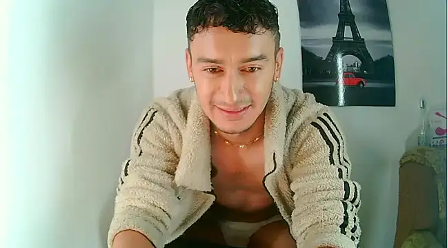 Snapshot of Kevin_Torres chatting on January 2025 11:45:02 AM Kevin Torres online show from January 2025 11:45:02 AM