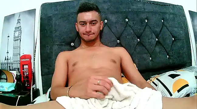 Snapshot of Kevin_Torres chatting on March 2025 10:42:01 PM Kevin Torres online show from March 2025 10:42:01 PM