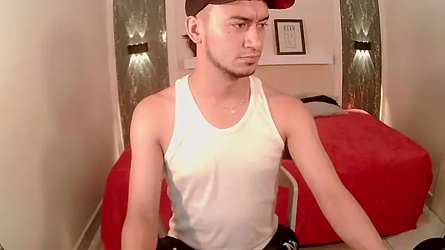 Snapshot of Kevin_Torres chatting on September 2025 03:57:01 PM Kevin Torres online show from September 2025 03:57:01 PM