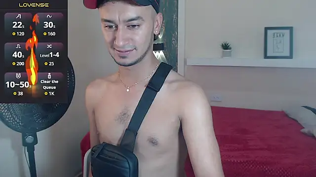 Snapshot of Kevin_Torres chatting on September 2025 01:08:02 AM Kevin Torres online show from September 2025 01:08:02 AM