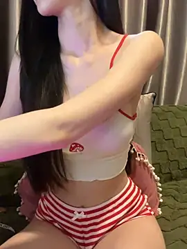 Snapshot of Almiraa68 chatting on December 2024 07:25:02 AM Almiraa68 online show from December 2024 07:25:02 AM