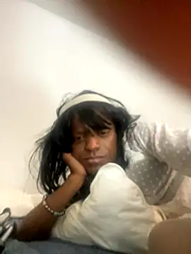 Snapshot of sexyhollytrannny chatting on November 2025 01:23:01 PM sexyhollytrannny online show from November 2025 01:23:01 PM