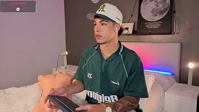 Ken-boy  online show from November 2025 11:44:01 AM