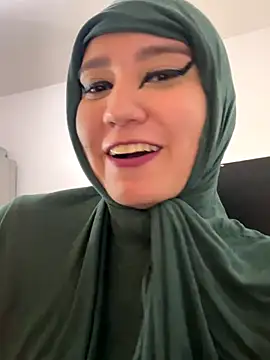 hannahayat online show from November 2025 02:40:02 PM