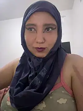 Snapshot of hannahayat chatting on April 2026 11:14:02 PM hannahayat online show from April 2026 11:14:02 PM