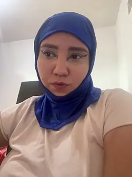 Snapshot of hannahayat chatting on June 2026 02:44:02 PM hannahayat online show from June 2026 02:44:02 PM