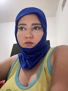 Snapshot of hannahayat chatting on June 2026 12:22:02 PM hannahayat online show from June 2026 12:22:02 PM