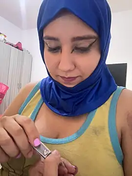 Snapshot of hannahayat chatting on June 2026 03:23:01 PM hannahayat online show from June 2026 03:23:01 PM