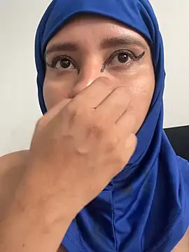 Snapshot of hannahayat chatting on June 2026 02:47:02 PM hannahayat online show from June 2026 02:47:02 PM